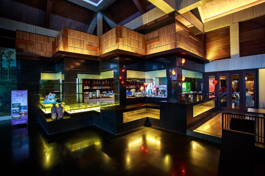 Crown Victoria Hotel Tulungagung Luaran gambar